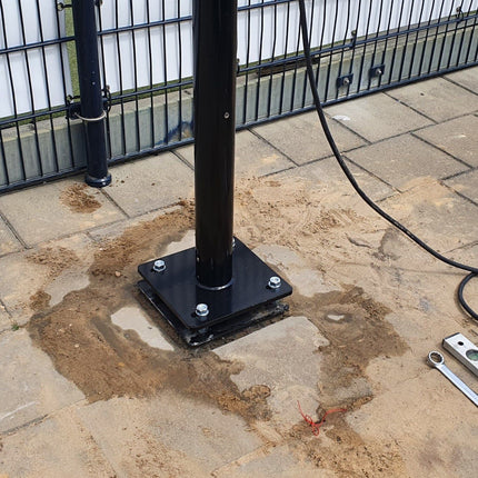 AlarmsysteemExpert.nl Ronde cameramast met kantelanker 4 meter Ø 90mm